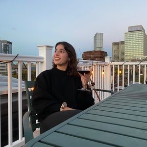 Meet your Posher, Casey